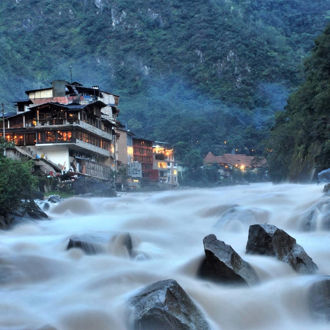 aguas-calientes-machu-picchu