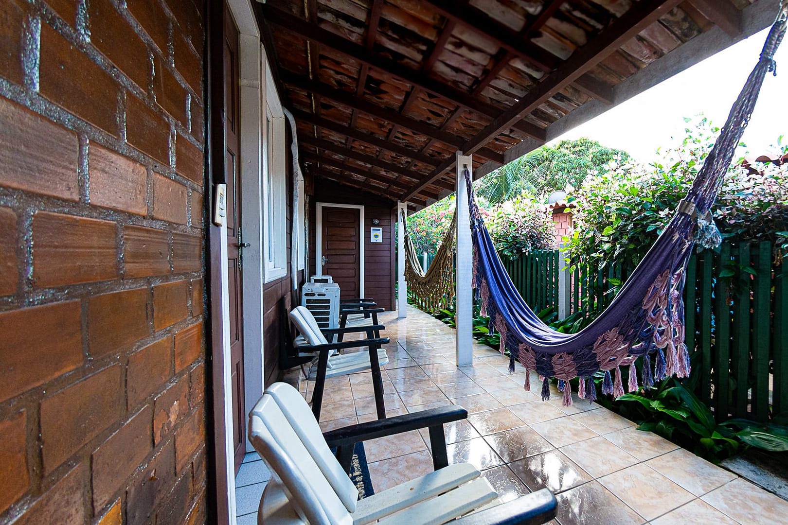 ÁREA EXTERNA COM REDES