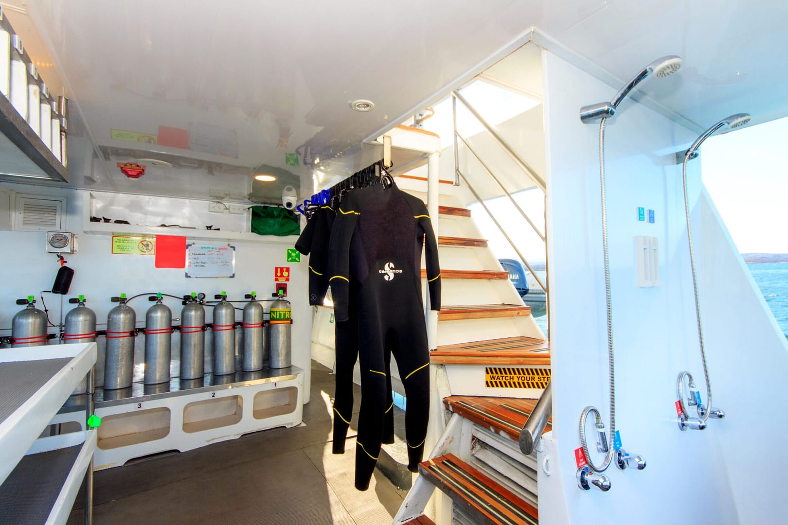 Aqua-dive-platform3
