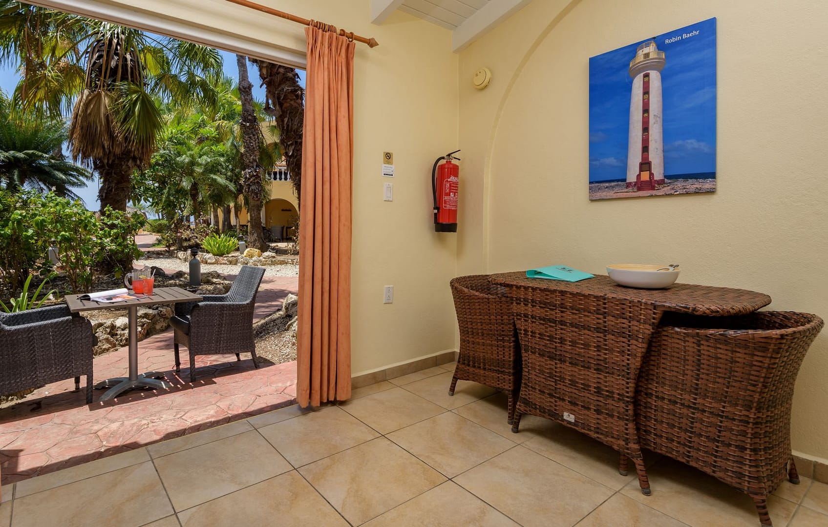 Studio-kitchen-terrace-small