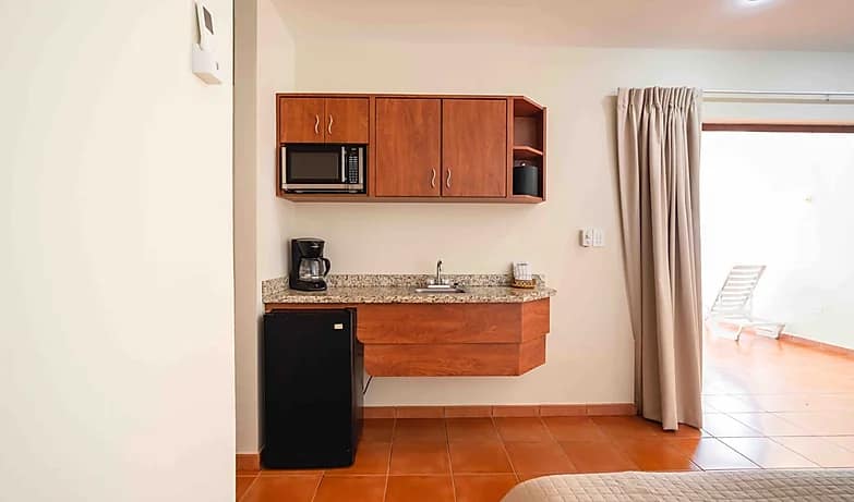 DELUXE OCEAN VIEW JR SUITE 3