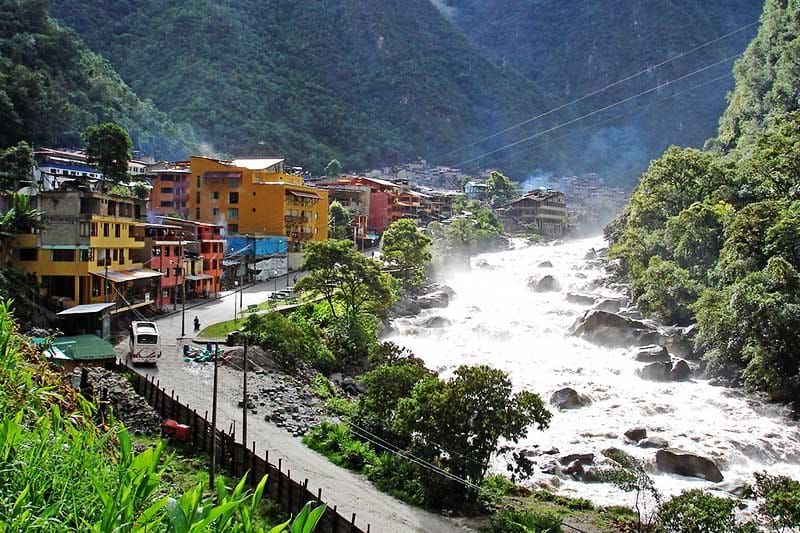 aguas-calientes-machu-pichu-pueblo